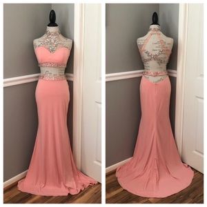 NEW ALYCE PARIS SZ 6 PINK CORAL TWO PIECE BEAD ILLUSION FORMAL EVENING GOWN